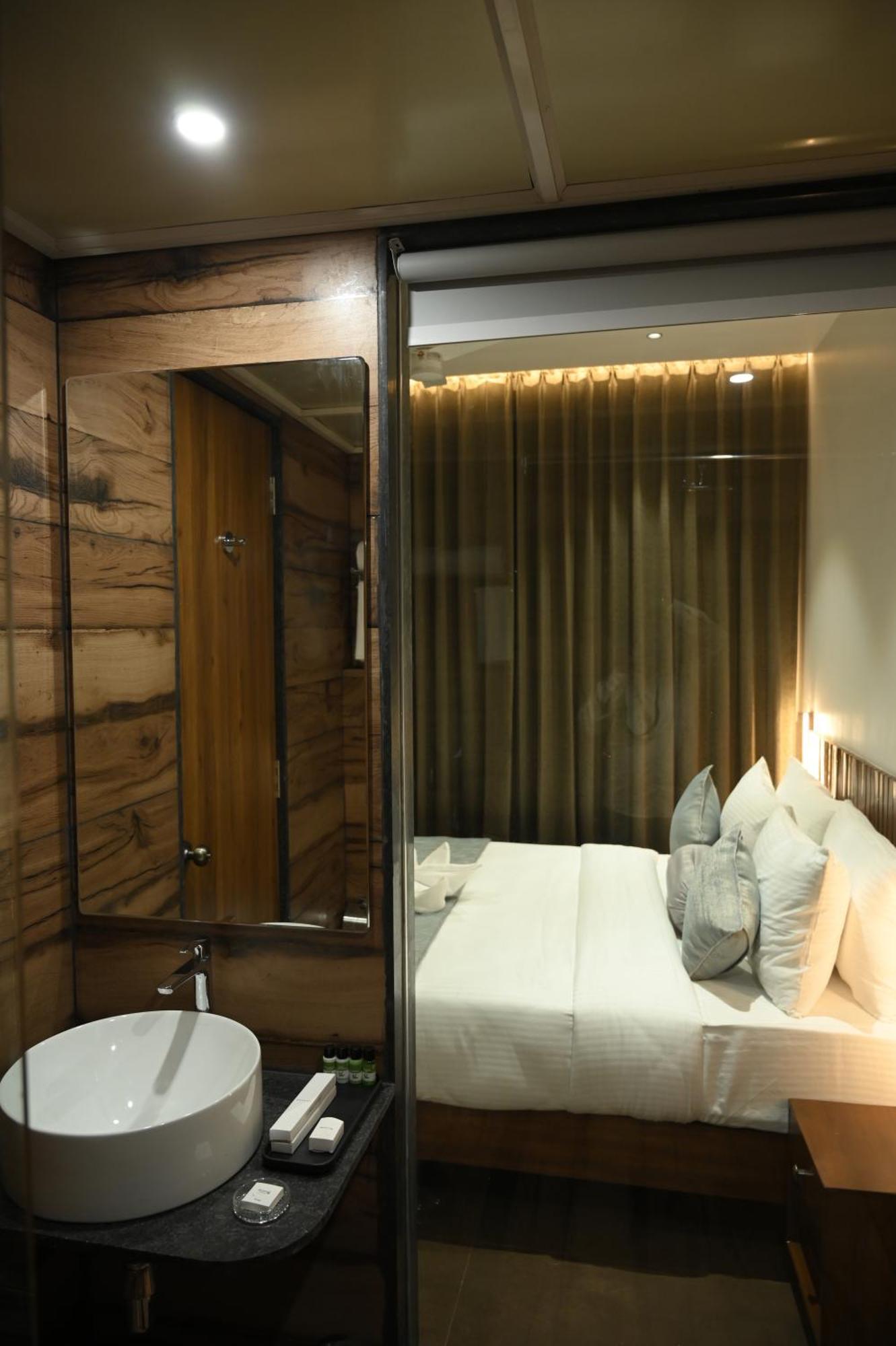 Mango Leaf Lake Resort Malkhed Exterior foto
