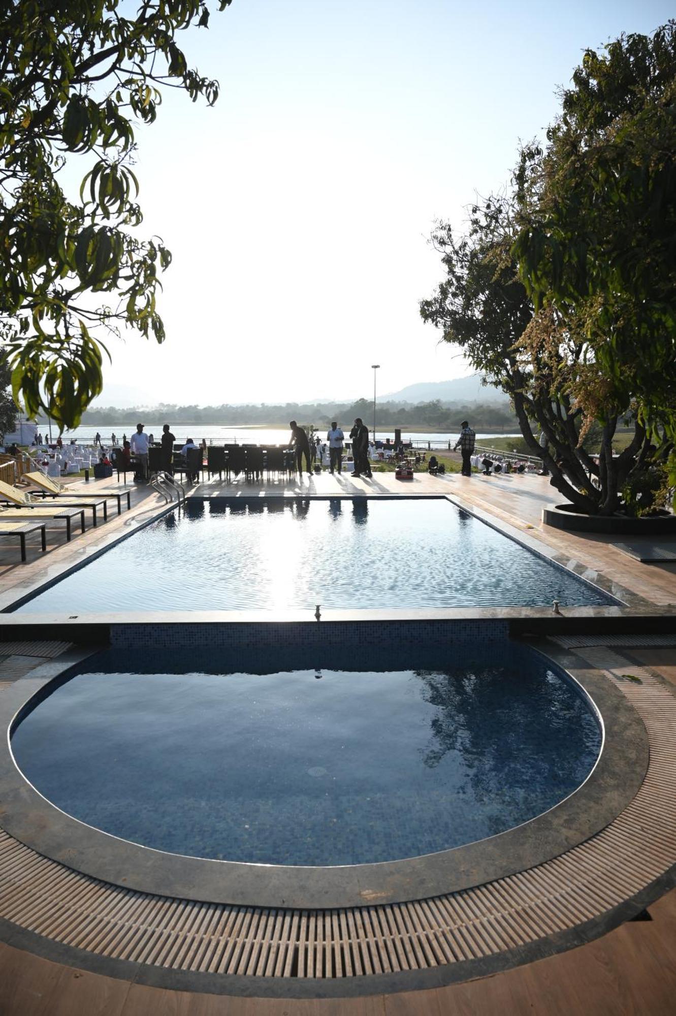 Mango Leaf Lake Resort Malkhed Exterior foto